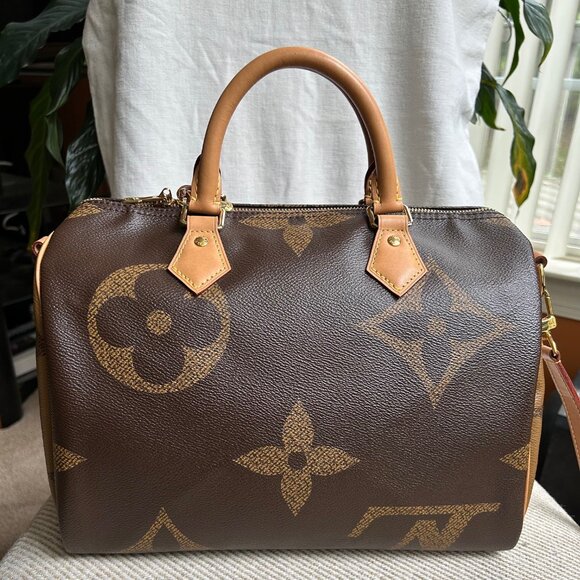 LOUIS VUITTON Reverse Monogram Giant Speedy Bandouliere 30 Bag - Picture 2 of 15